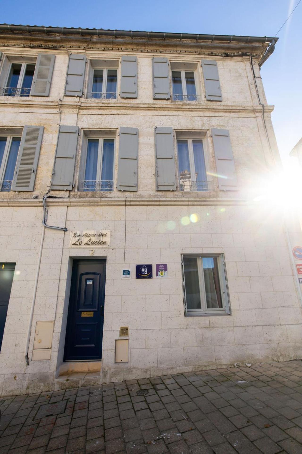 Le Lucien Eco-Appart'Hotel - Angouleme - Centre - Wifi - Parking Prive - Classe 4 Etoiles Esterno foto